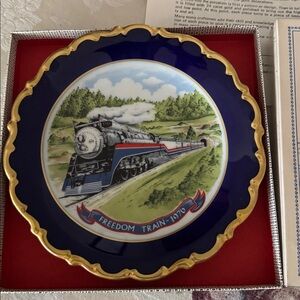 Vintage 1976 Porcelain Cobalt 24kt Freedom Train Collectible Plate